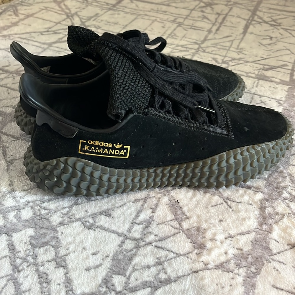 Adidas “KAMANDA”